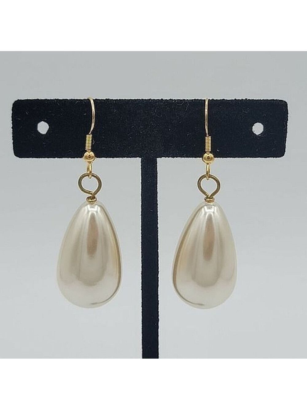 Earrings Goldtone Faux Pearl Teardrop Earrings #554